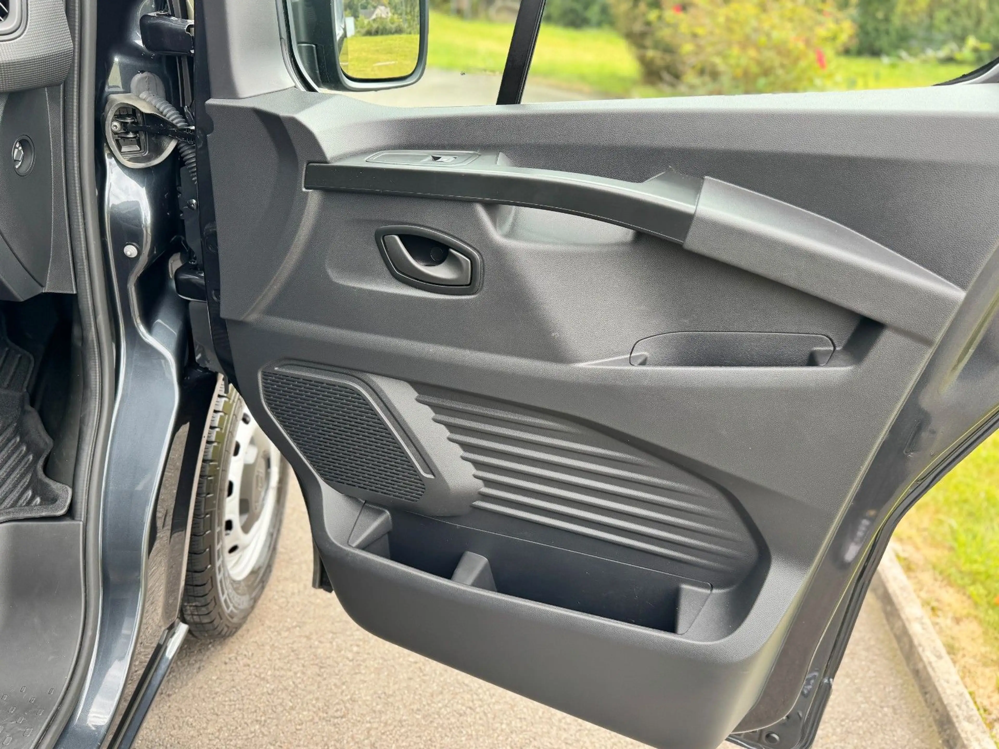 Renault Trafic Kasten L1H1 2,8t * 1 HAND* MWST* GARANTIE — photo 14
