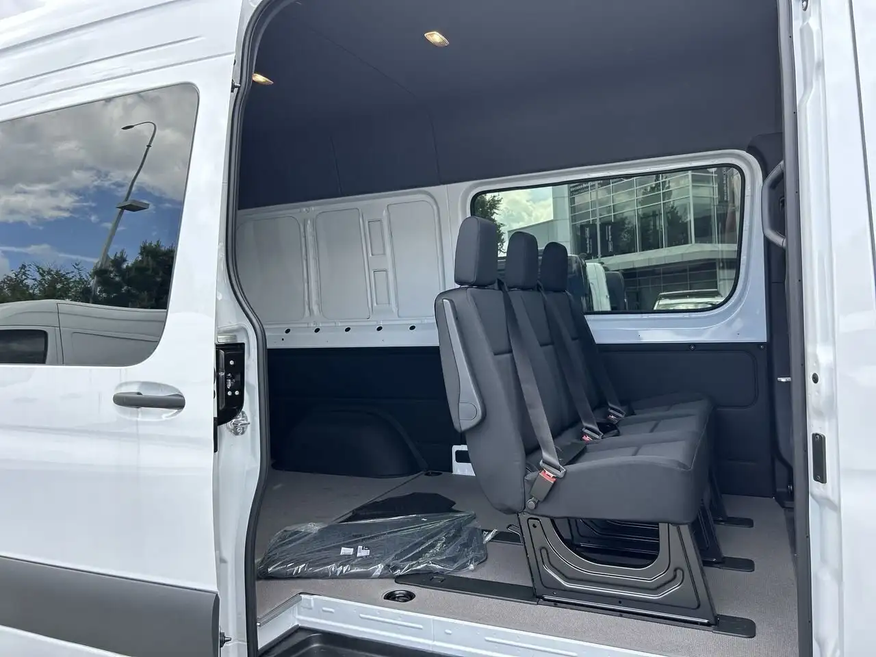Mercedes-Benz Sprinter снимка Mercedes-Benz Sprinter