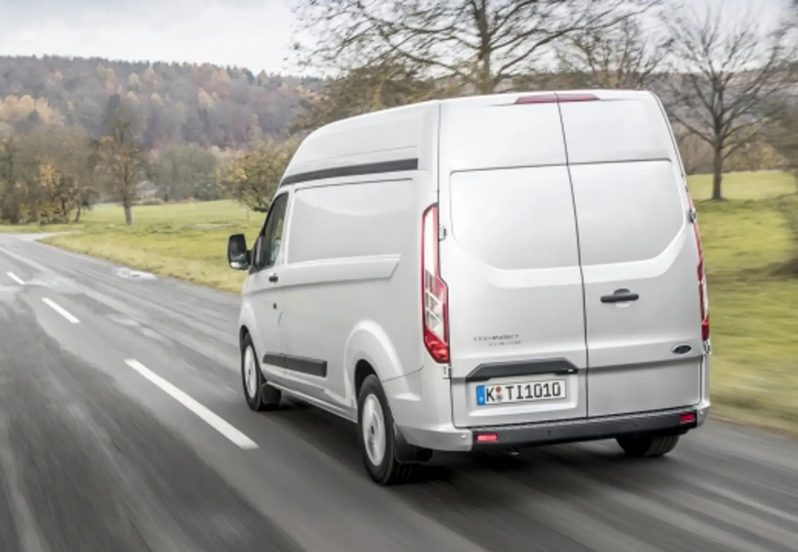 Ford Transit Custom FT 260 L1 Van Ambiente 105 Blanco - 2