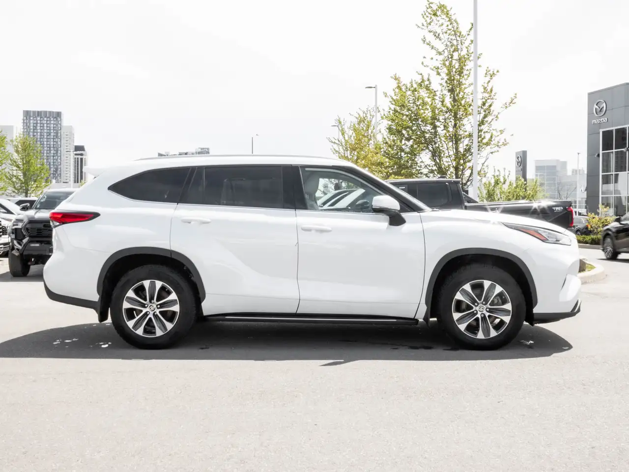 Toyota Highlander снимка Toyota Highlander