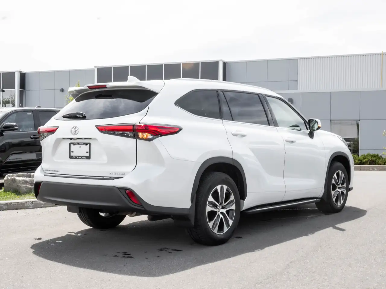 Toyota Highlander снимка Toyota Highlander