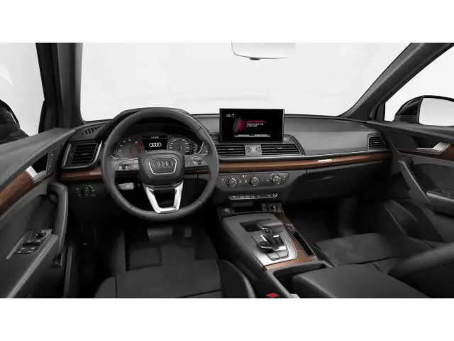 Audi Q5 view 8