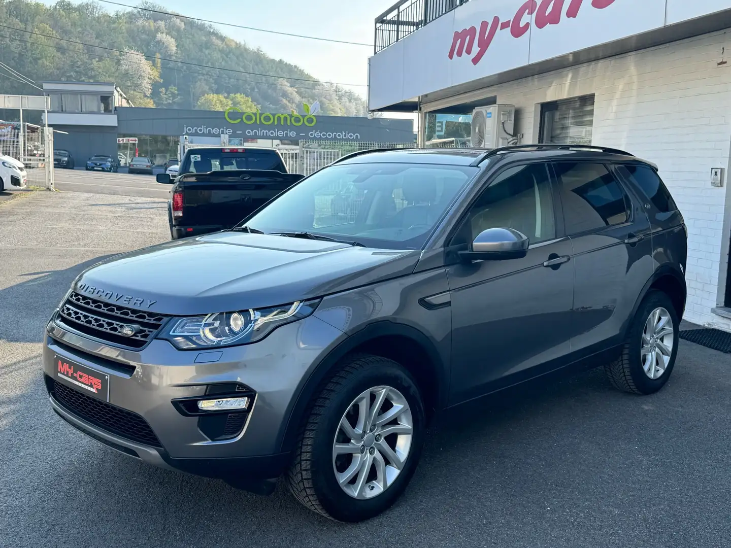 Land Rover Discovery Sport 2000 DIESEL TD4 SE AUTOMATIQUE SPORT PANO GPS CUIR Gris - 1