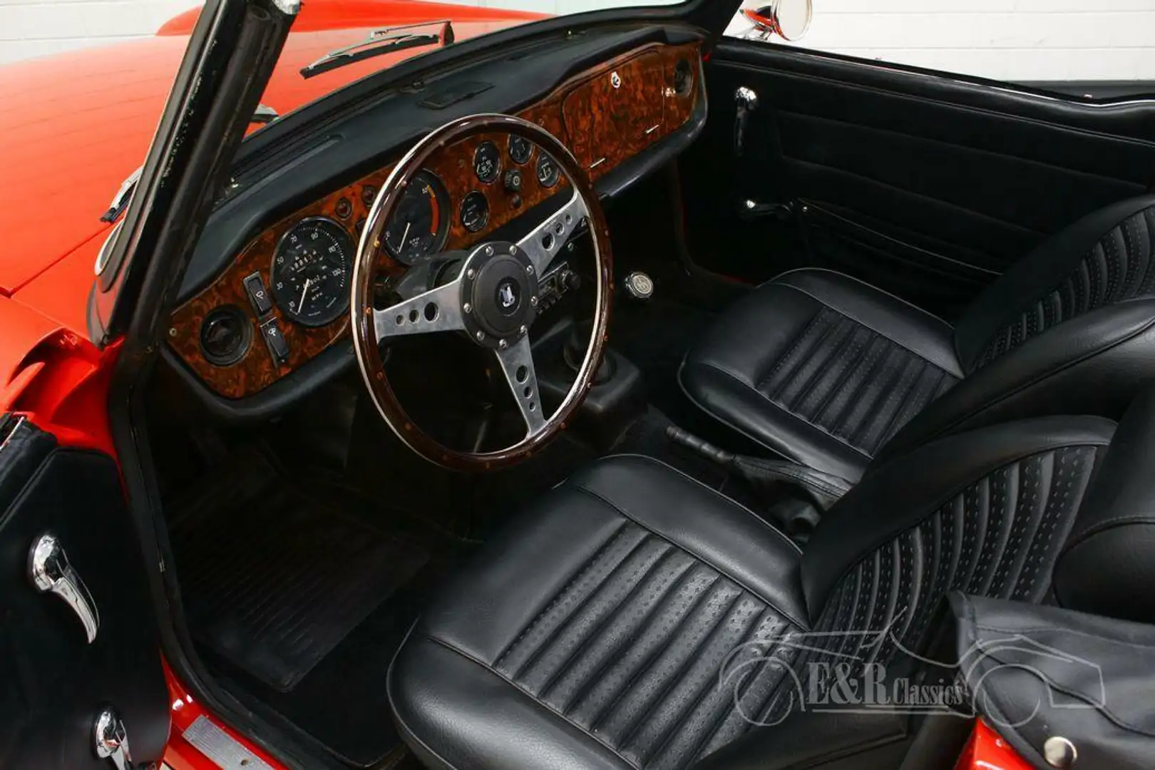 Triumph TR6 Gerestaureerd | Nieuw lakwerk | 1970 Червоний - 2