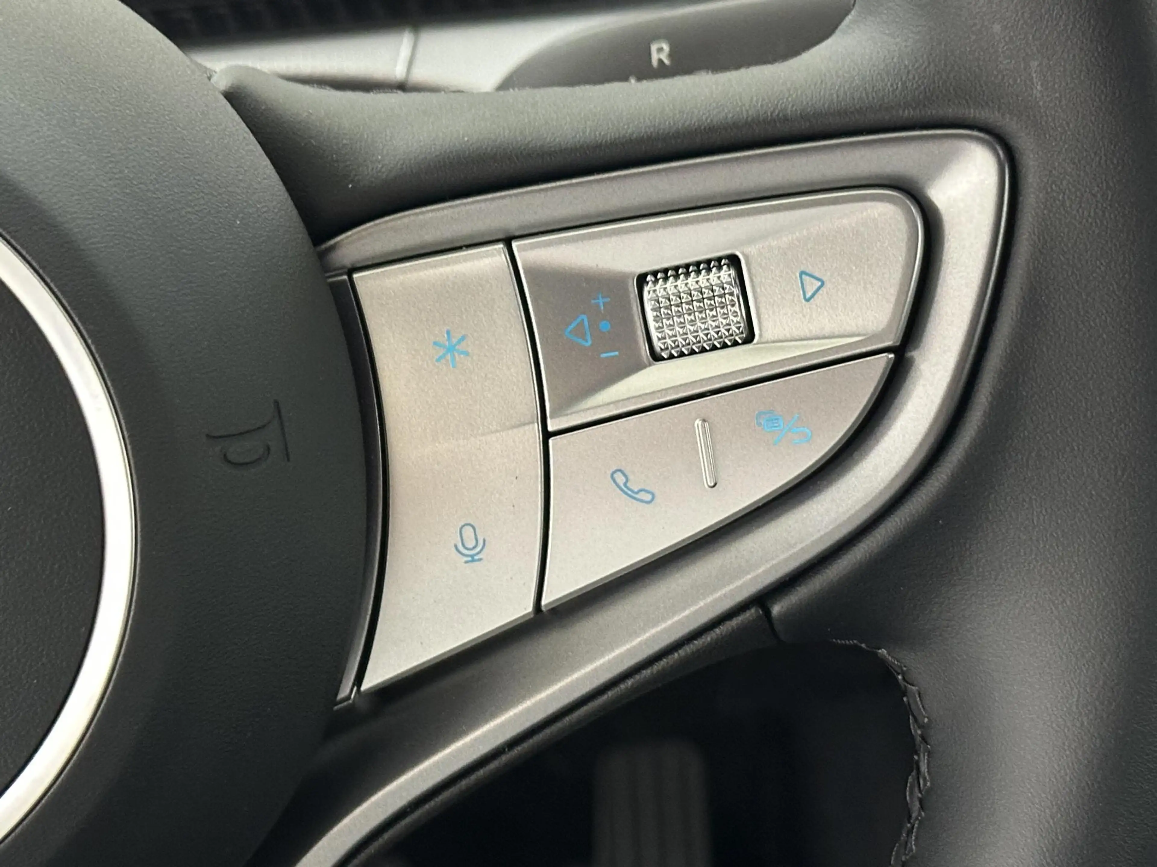 BYD Dolphin G DM-i Boost Voorraadmodel | Direct leverbaar! — photo 24