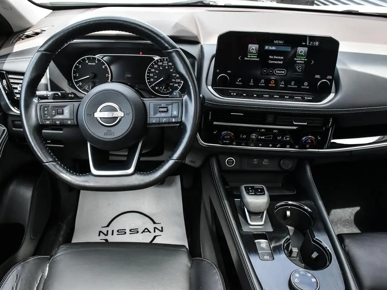 Nissan Rogue снимка Nissan Rogue
