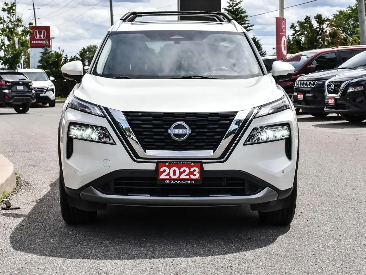 Nissan Rogue снимка Nissan Rogue
