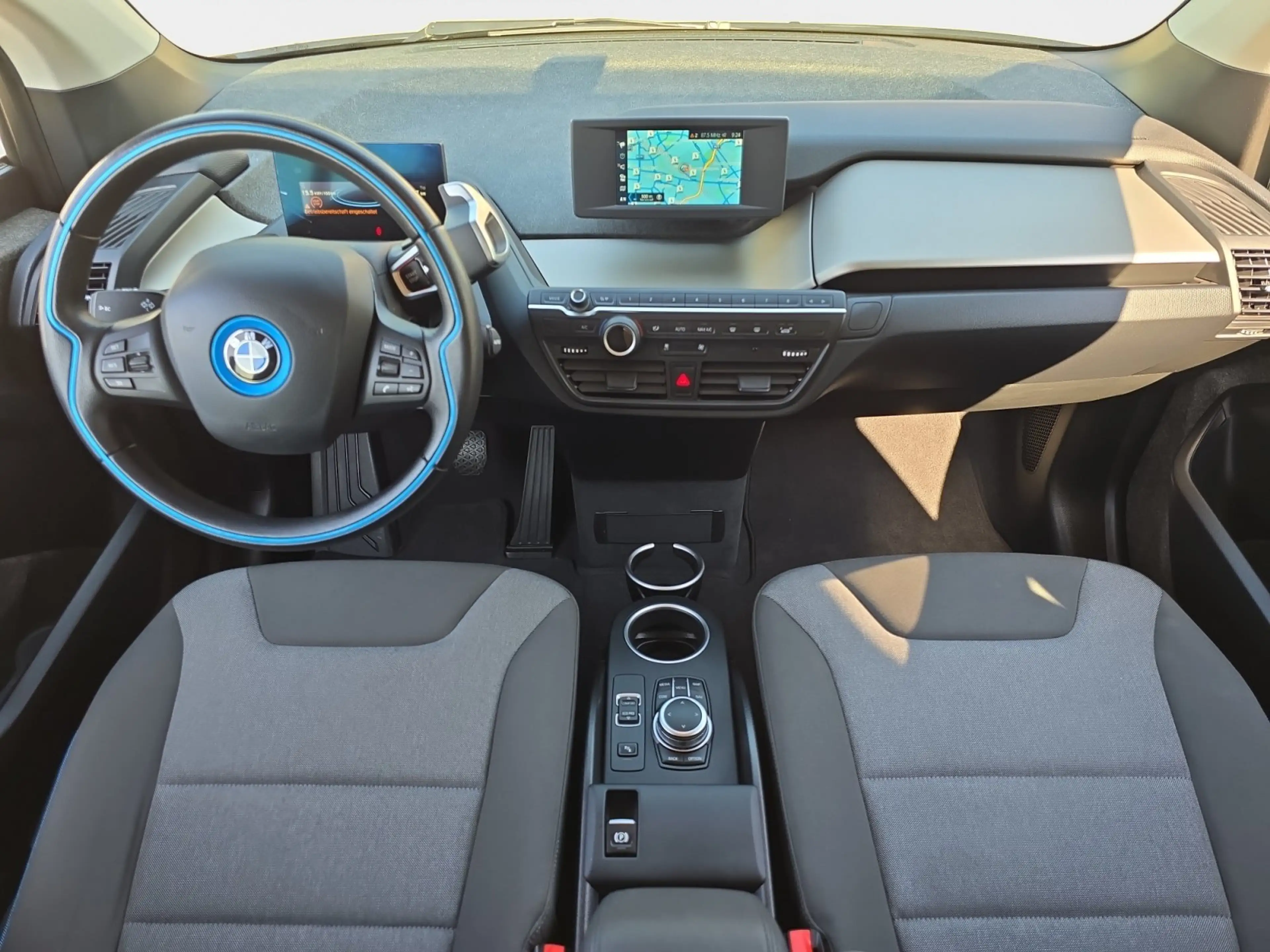BMW i3 Basis — photo 11