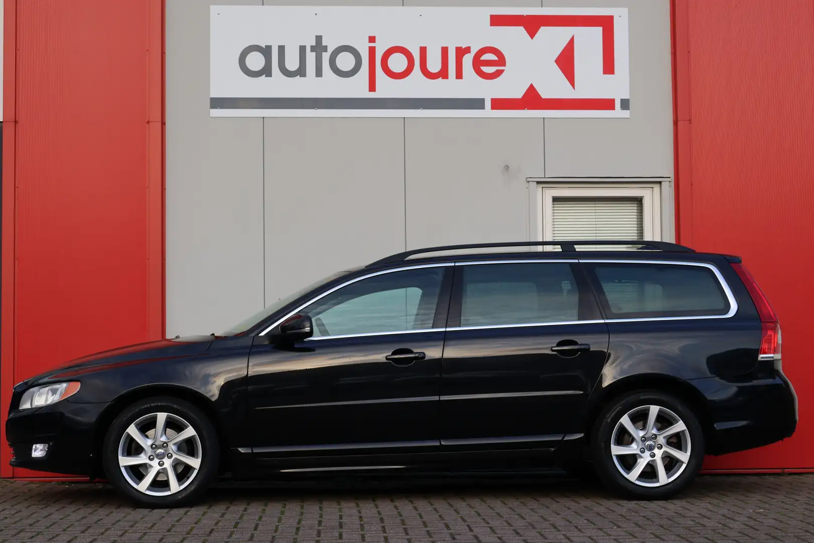 Volvo V70 2.0 D4 Kinetic | Origineel NL | Cruise Control | T Noir - 2