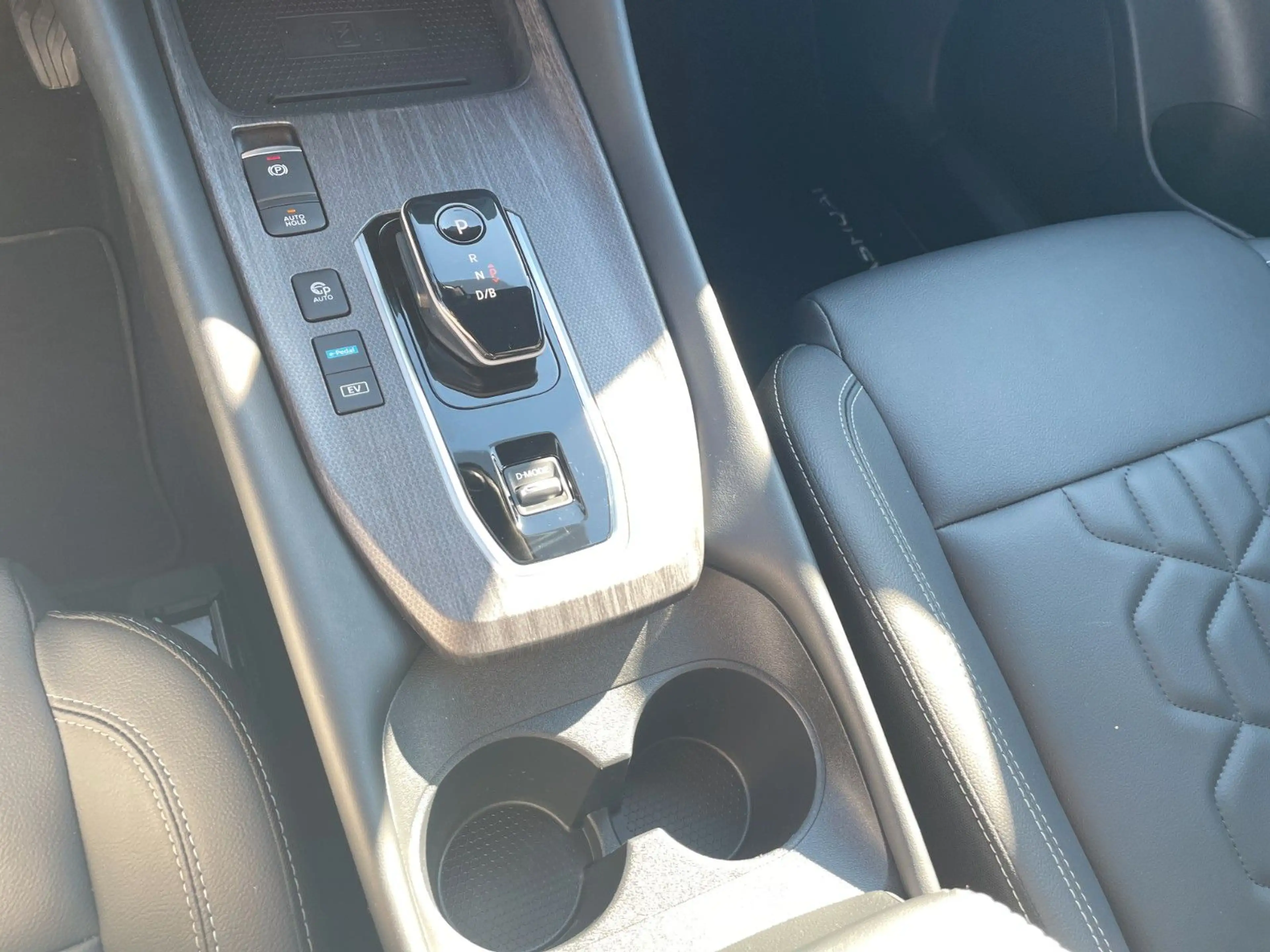 Nissan Qashqai TEKNA e-POWER 205 PS (*HEAD-UP-DISPLAY*) — photo 8
