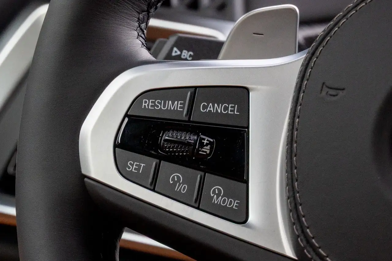 BMW X5 40d M SPORT.LUFTF.PANORAMA.DR.ASS.360.22".AHK 14