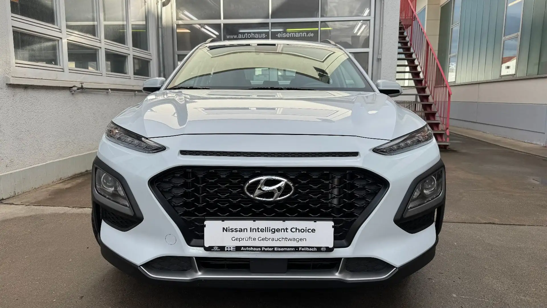Hyundai KONA 1.0 T-GDI Select 2WD Weiß - 2