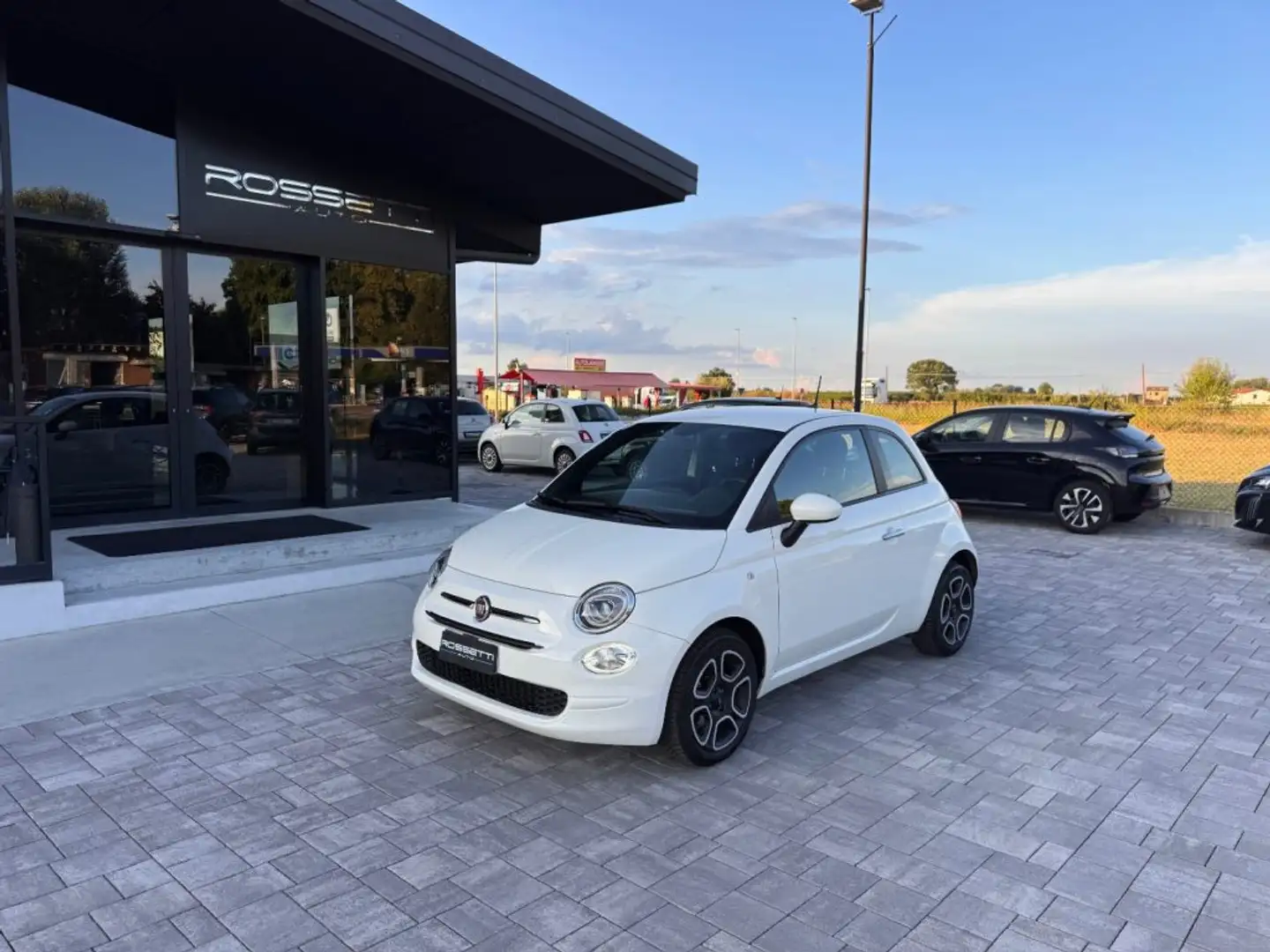 Fiat 500 1.0 Hybrid Club Anche per neopatentati Blanc - 1