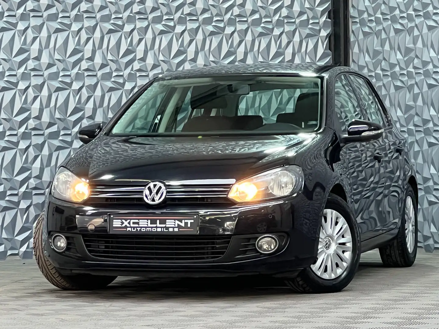 Volkswagen Golf 1.6 CR TDi Trendline/AIRCO/GPS/PDC/GARANTIE 12 M Schwarz - 1