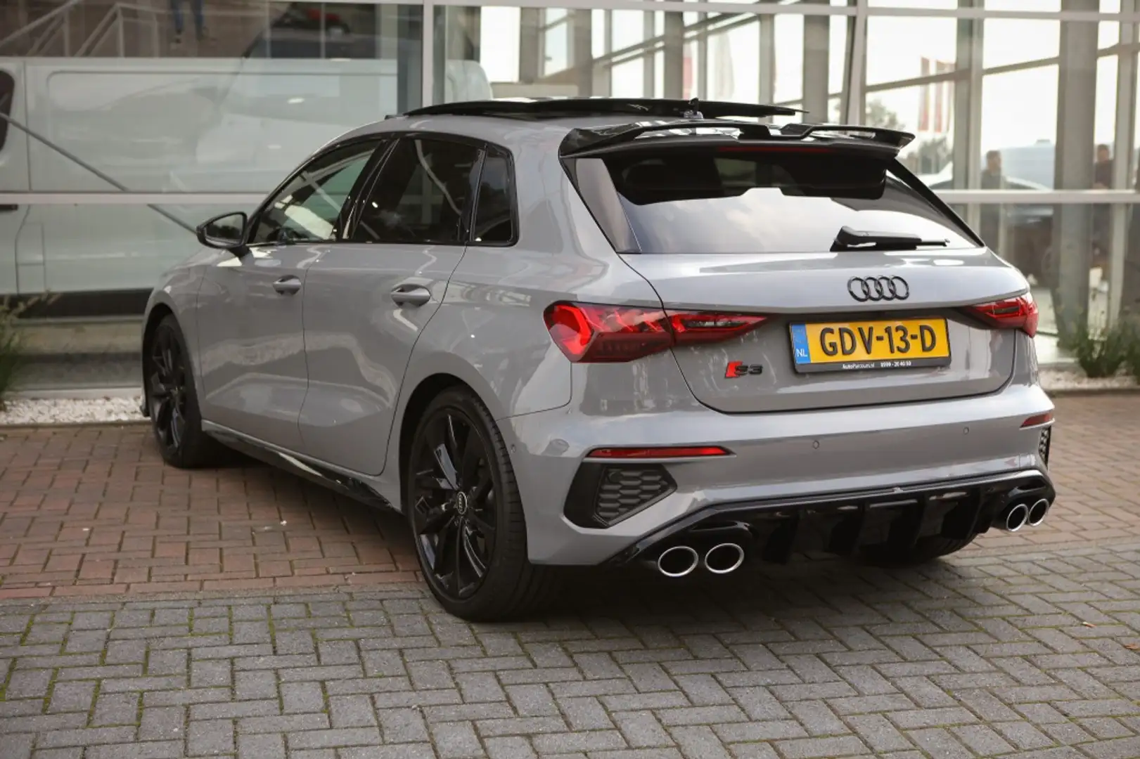 Audi A3 Sportback 2.0 TFSI S3 | Pano | Milltek | Grau - 2