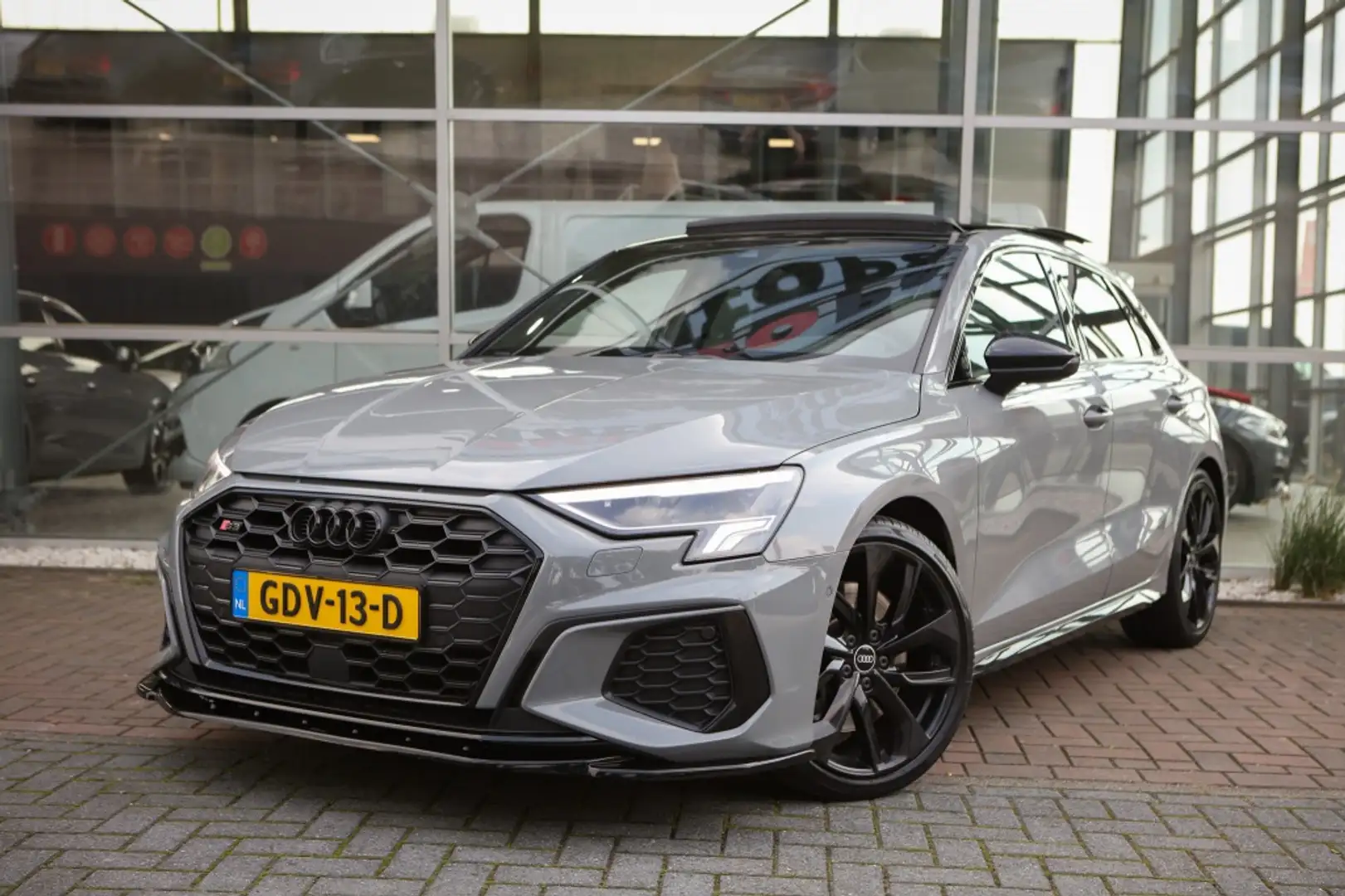Audi A3 Sportback 2.0 TFSI S3 | Pano | Milltek | Grau - 1