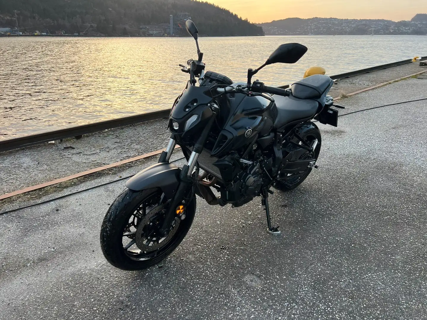 Yamaha MT-07 Schwarz - 1