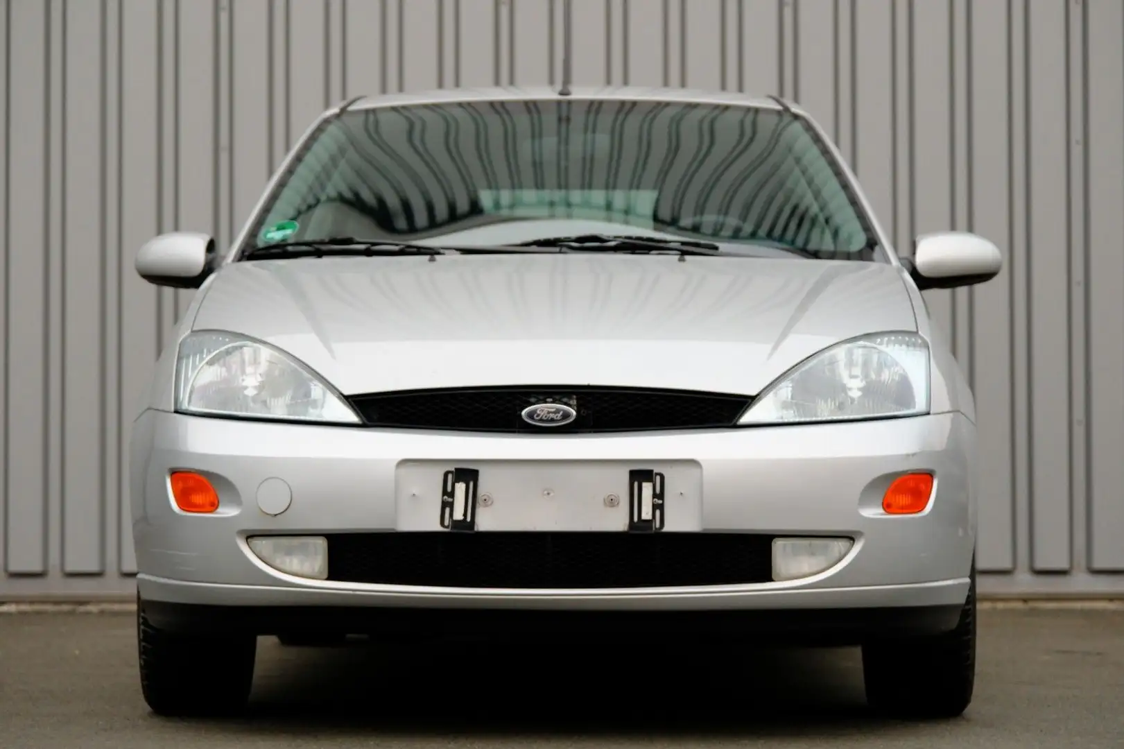 Ford Focus 1.6 Futura 2 Tüv 07/27 Klima Silber - 2