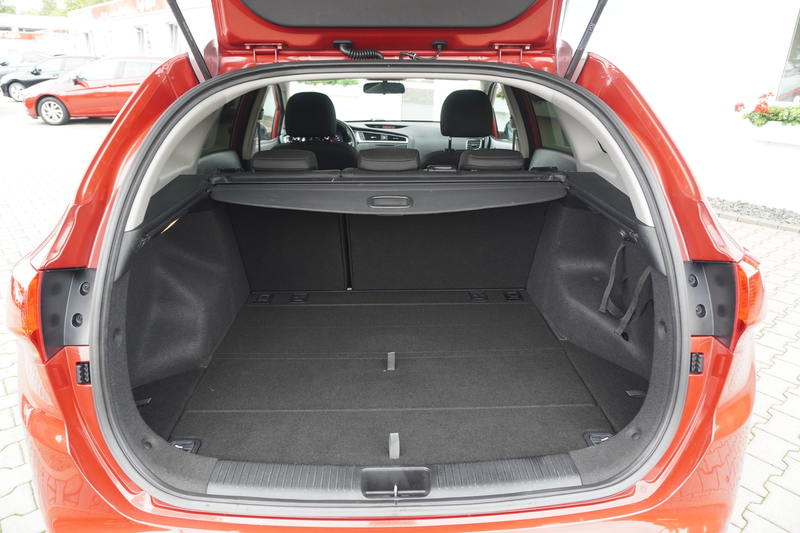 Kia Ceed SW / cee'd SW Ceed 1.0 T-GDI Dream Team Sitzheizung Tempomat — photo 26