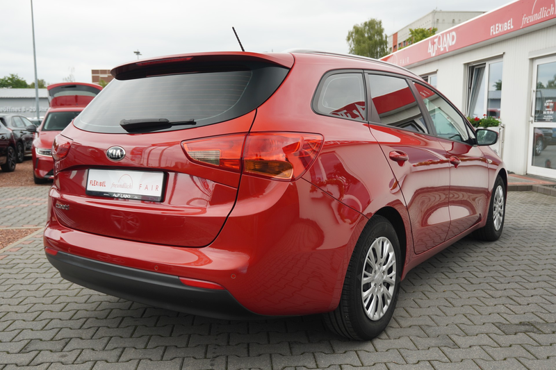 Kia Ceed SW / cee'd SW Ceed 1.0 T-GDI Dream Team Sitzheizung Tempomat — photo 5