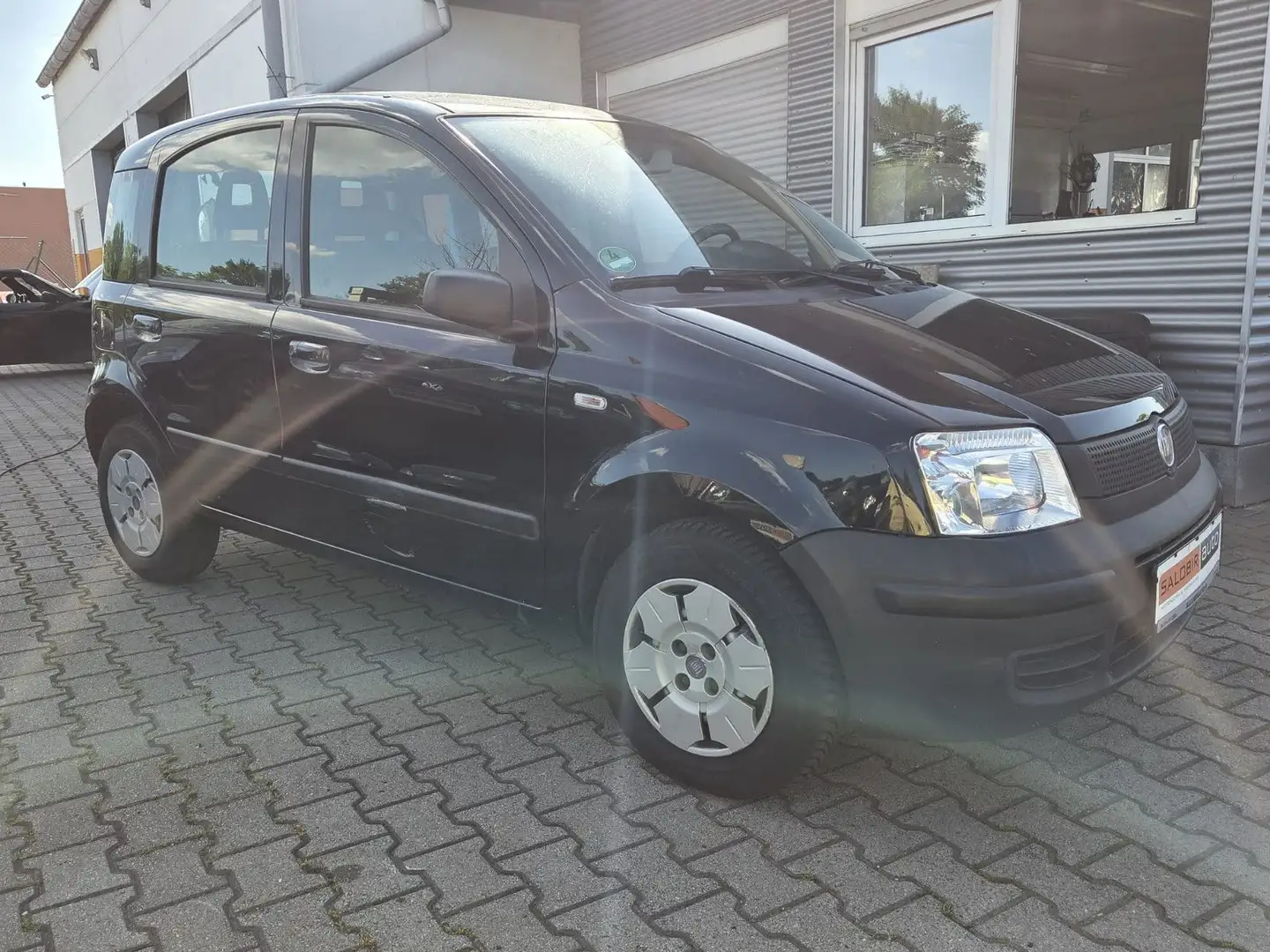 Fiat Panda 1.1 8V Active TÜV 11/2026 Allwetter Schwarz - 2