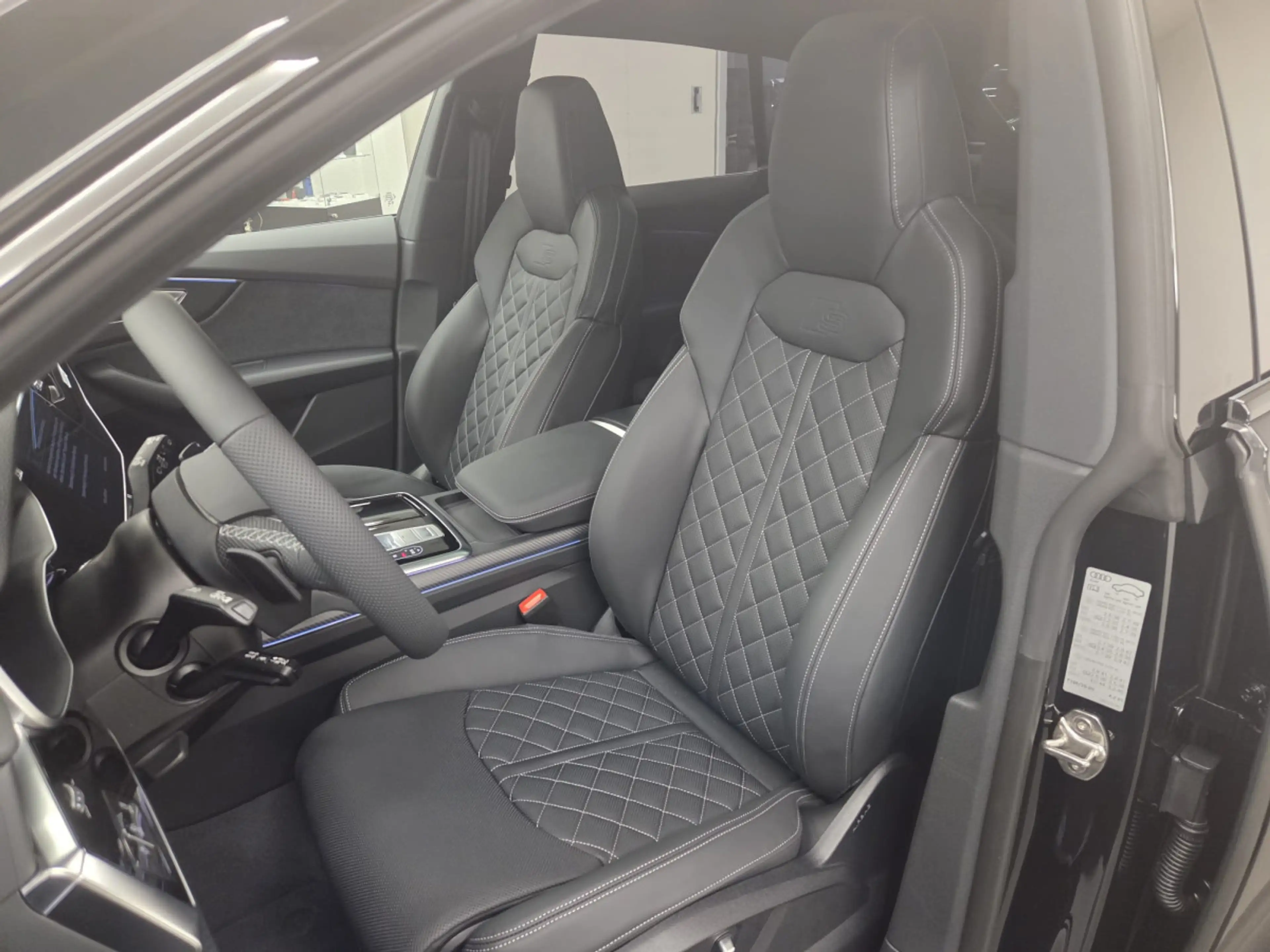 Audi SQ8 TFSI quattro 507 CH / 373 kW Tiptronic — photo 2