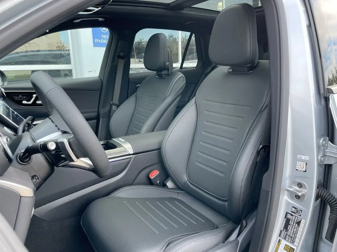 Mercedes-Benz GLC снимка Mercedes-Benz GLC