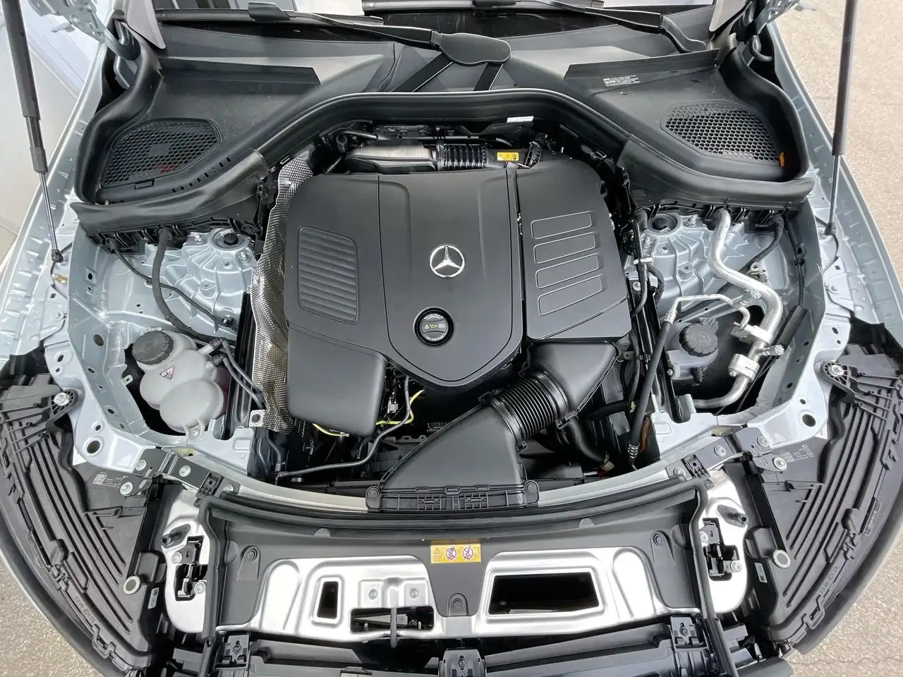 Mercedes-Benz GLC снимка Mercedes-Benz GLC