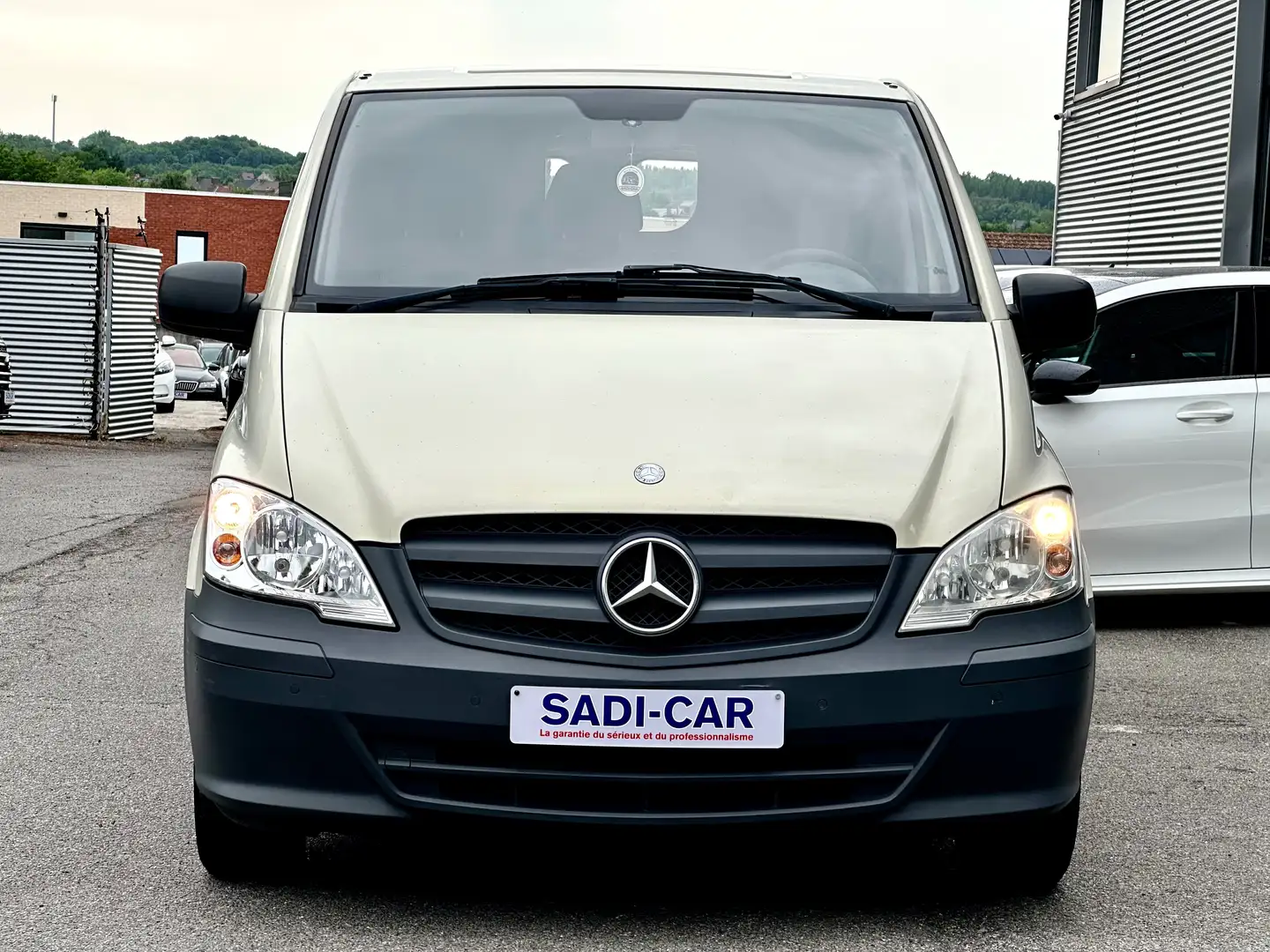 Mercedes-Benz Vito 110 CDI - 2.2 CDI 95cv 3 PLACES - UTILITAIRE Beige - 2