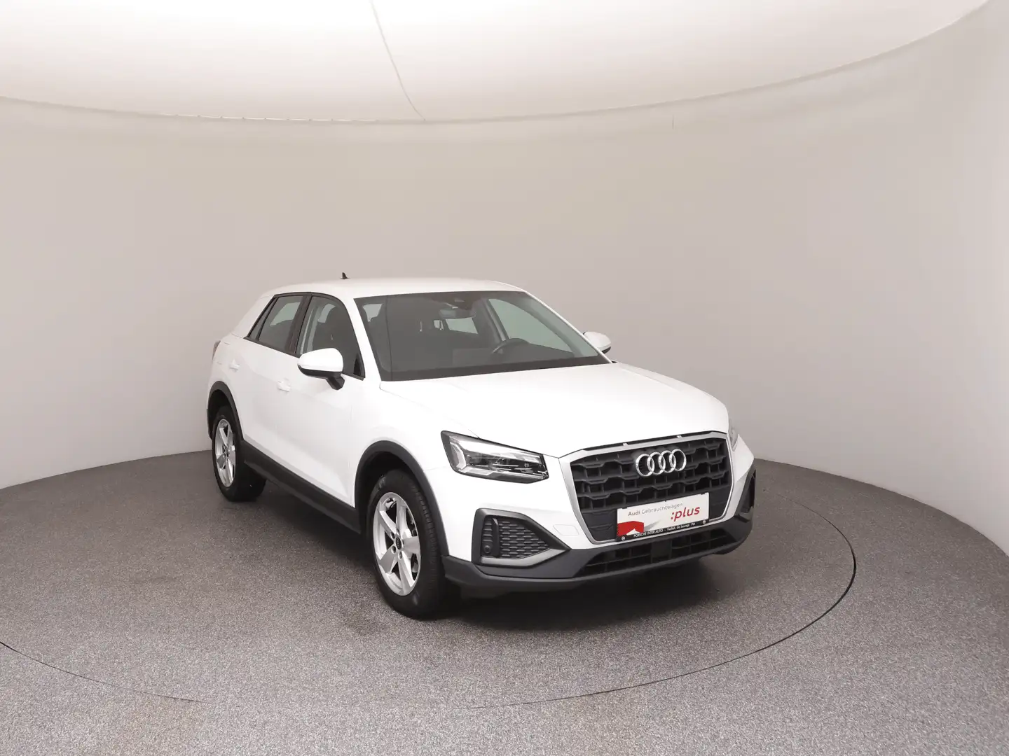 Audi Q2 30 TFSI intense Weiß - 2