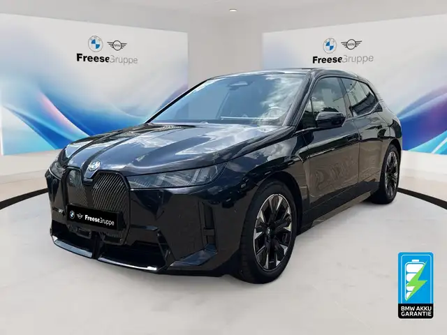 BMW iX xDrive60 HEAD-UP PANO RFK HIFI LENKRADHZ LED