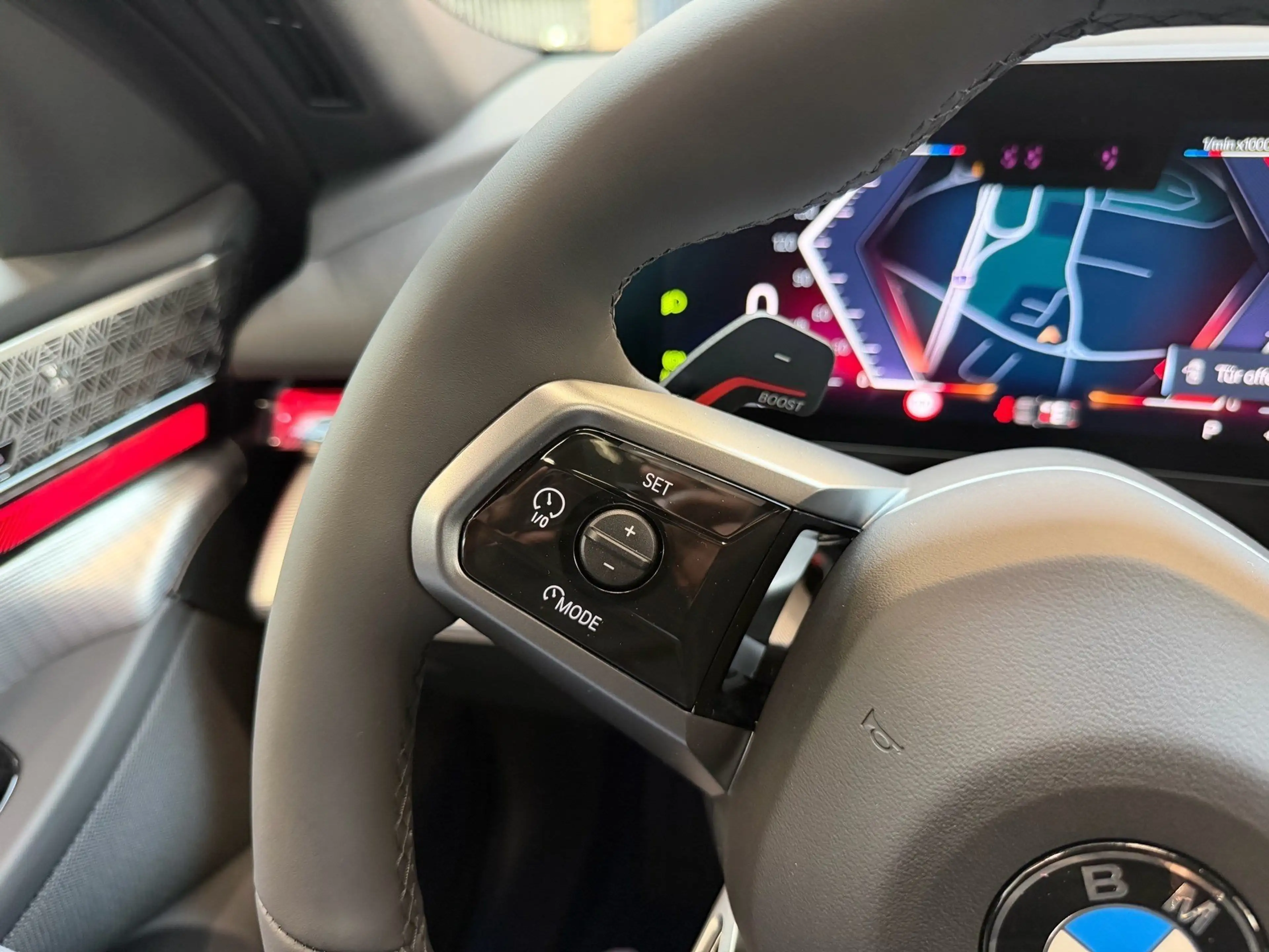 BMW 520 d xDrive Touring M Sport Pro DA Prof PA+ HuD B/W 1 — photo 6