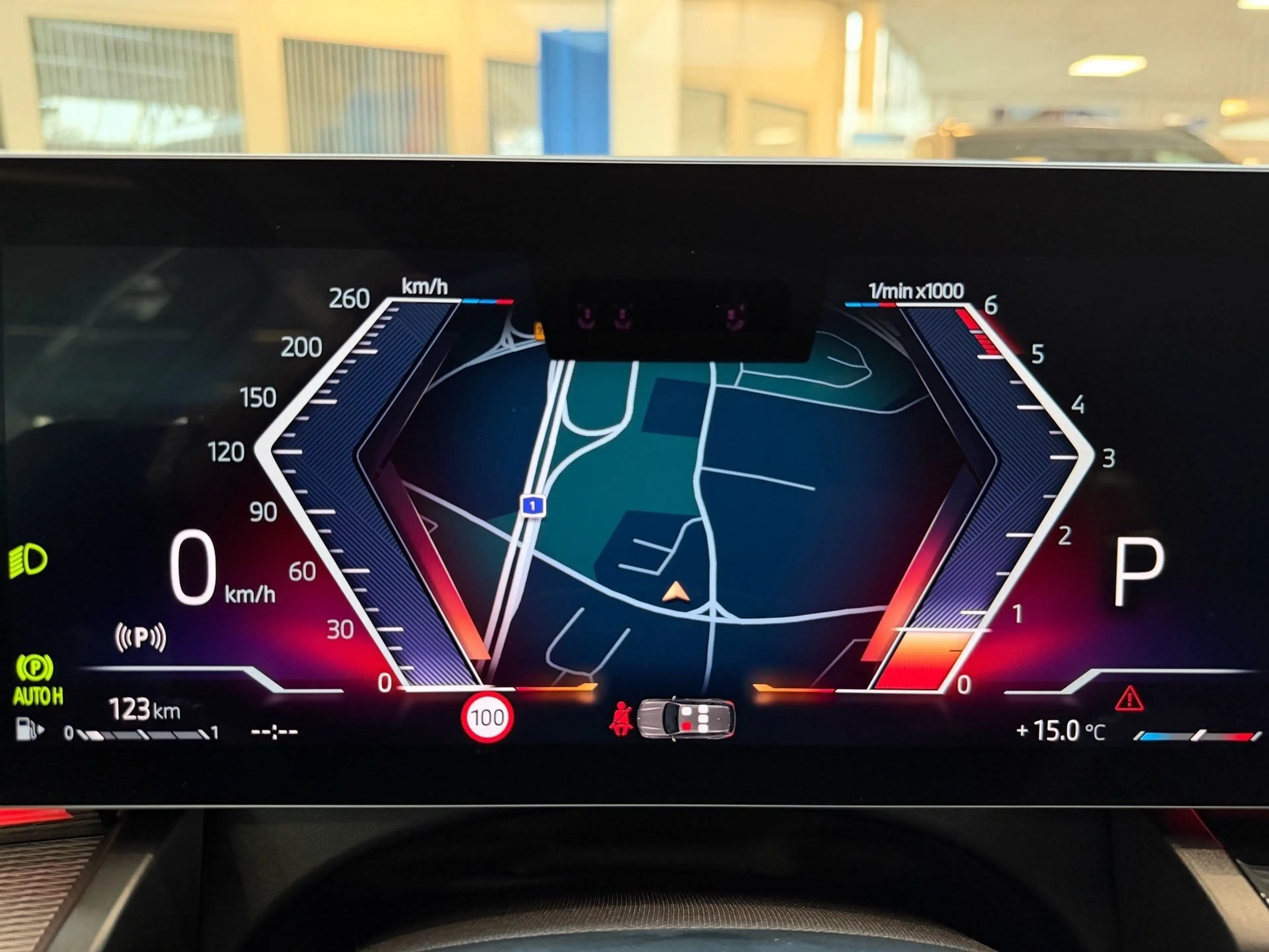 BMW 520 d xDrive Touring M Sport Pro DA Prof PA+ HuD B/W 1 — photo 5