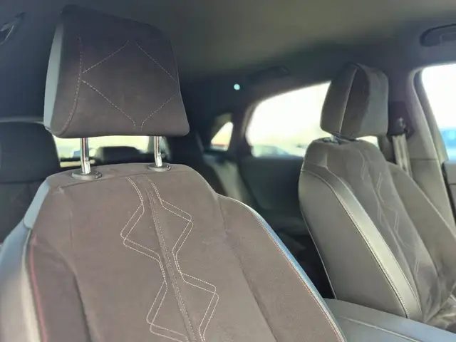 DS Automobiles DS 7 Crossback view 8