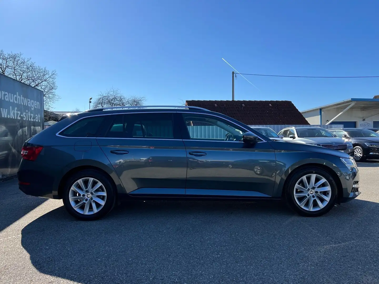 Skoda Superb Kombi 1,6 TDI Ambition DSG | NAVI/ACC Grau - 2