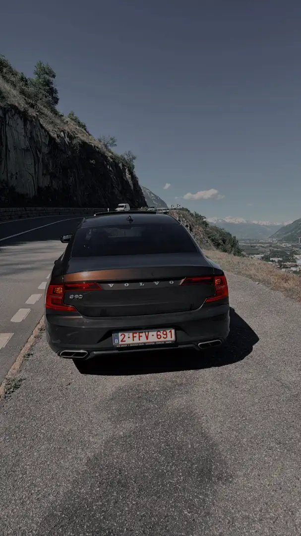 Volvo S90 T5 Geartronic Momentum Pro - 1