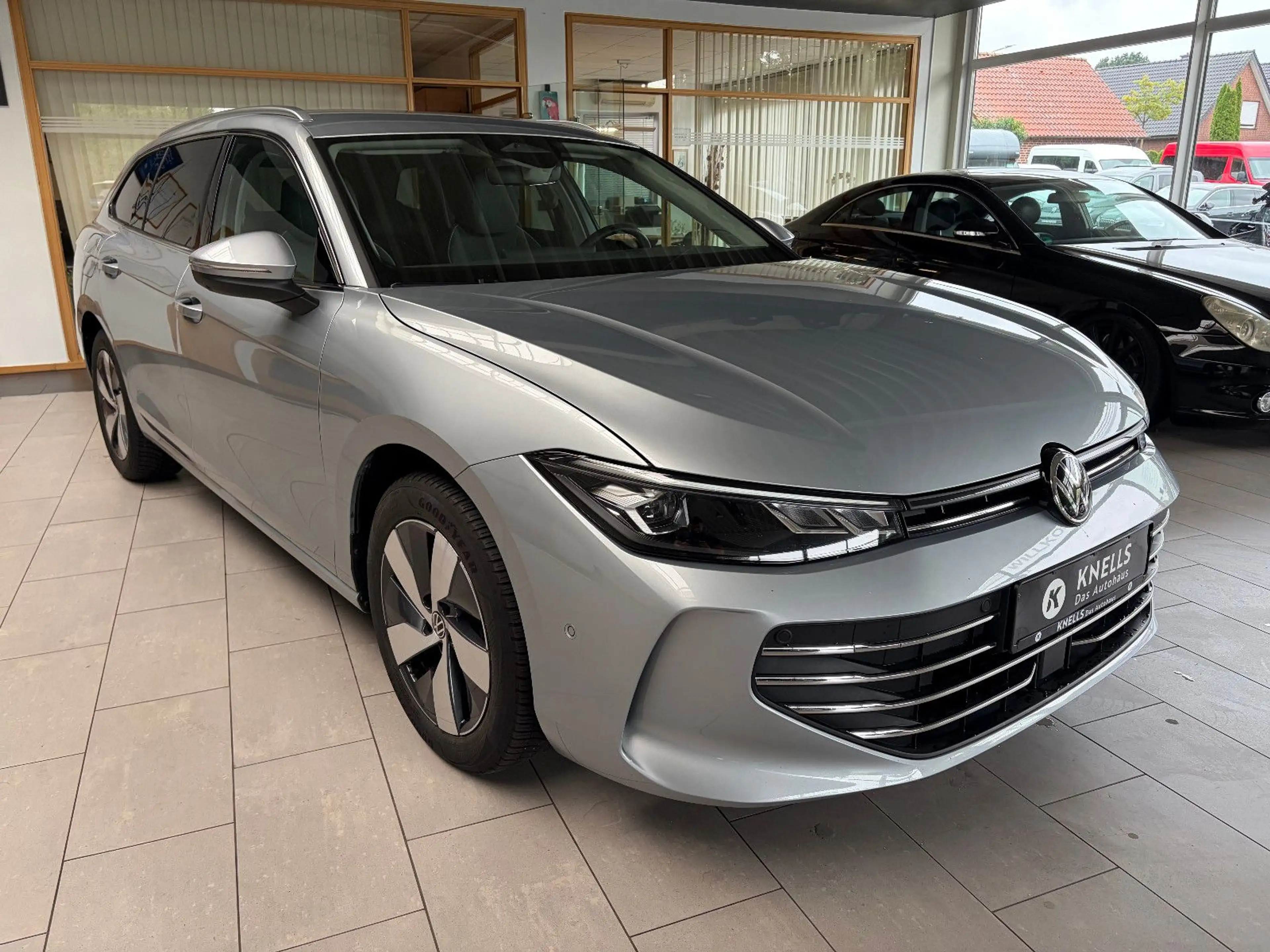 Volkswagen Passat Variant Passat Var. 1.5 eTSI Business/ACC/AHK/360°/DAB — photo 3