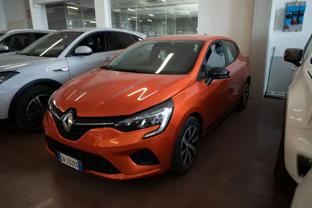 Renault Clio view 14