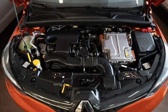 Renault Clio view 9