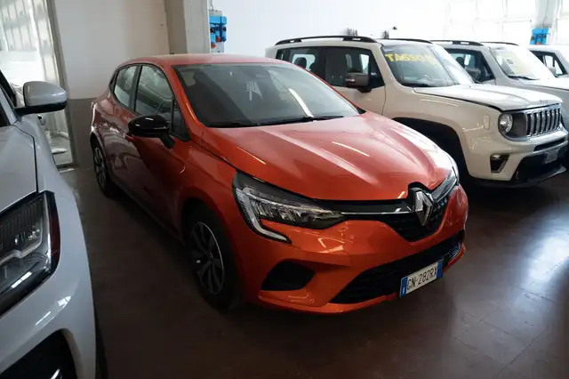 Renault Clio view 12