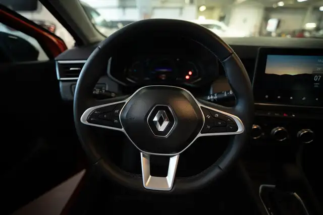 Renault Clio view 6