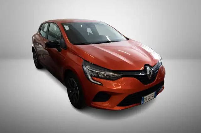 2023 Renault Clio in Orange for sale