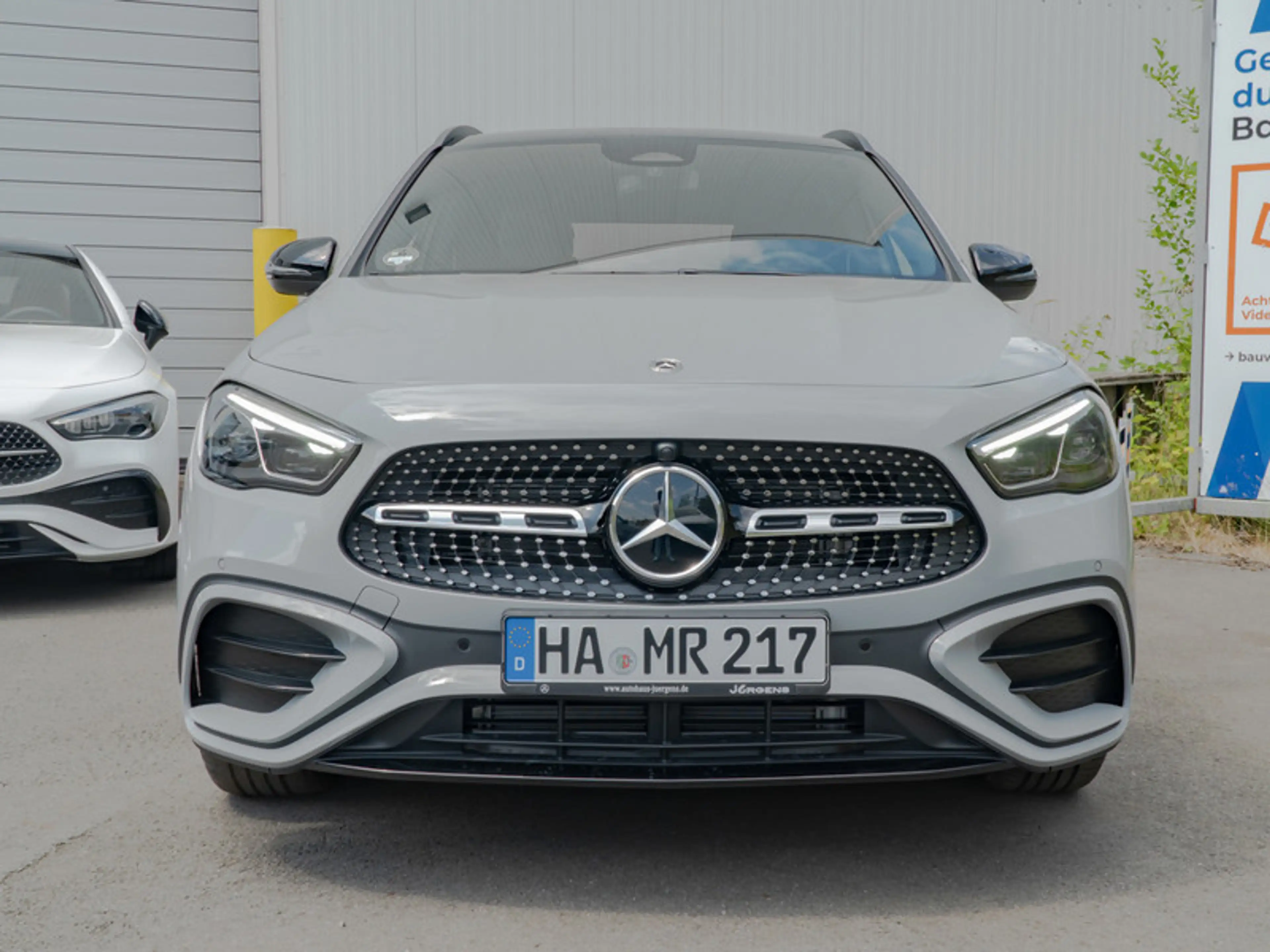 Mercedes-Benz GLA 250 4M AMG-Sport/MLB/Night/Pano/AHK/Sound — photo 3