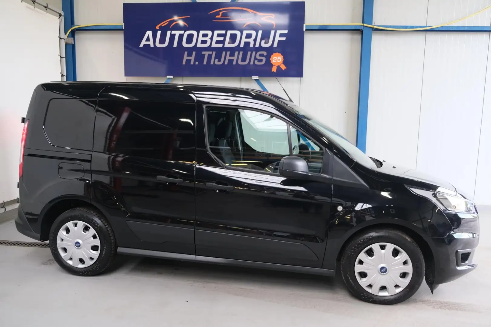 Ford Transit Connect 1.5 EcoBlue - N.A.P. Airco, Cruise, PDC, Trekhaak. Zwart - 2
