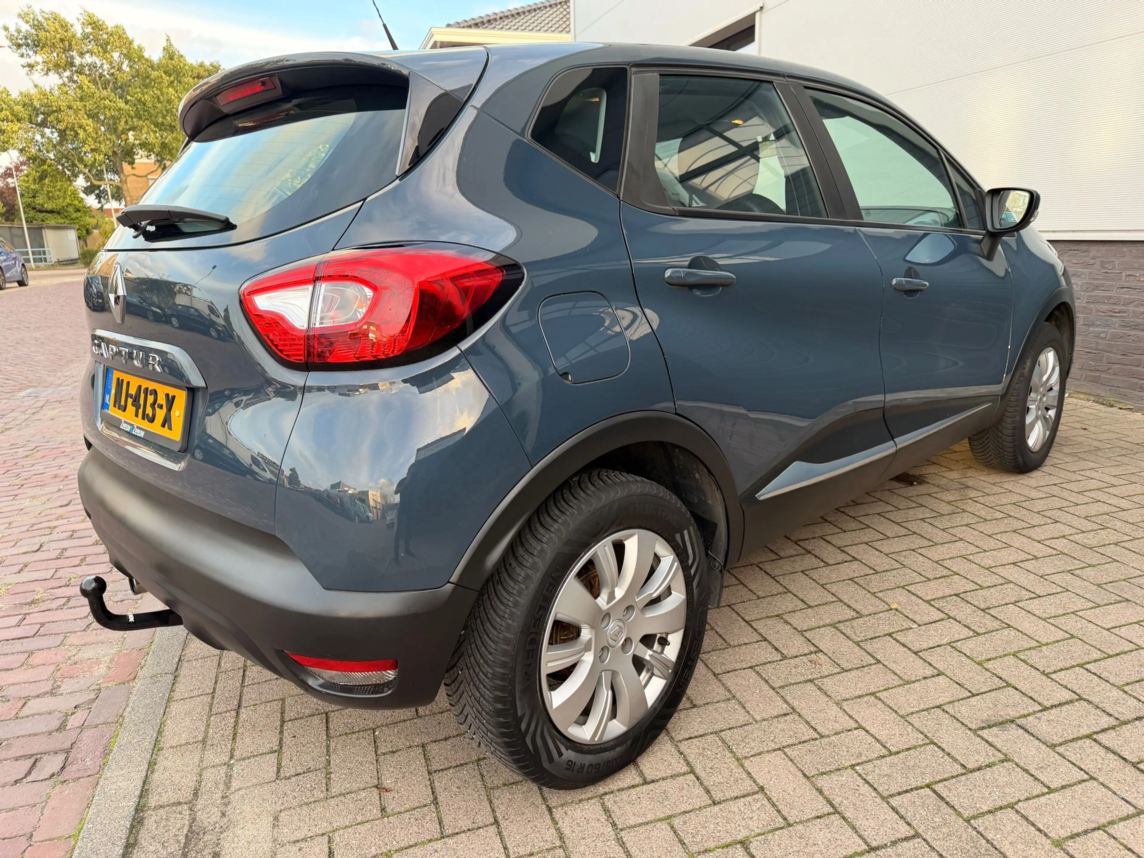 Renault Captur 0.9 TCe /Navi/Cruise-c/Led/Airco/Trekhaak/AUX/Deal — photo 3