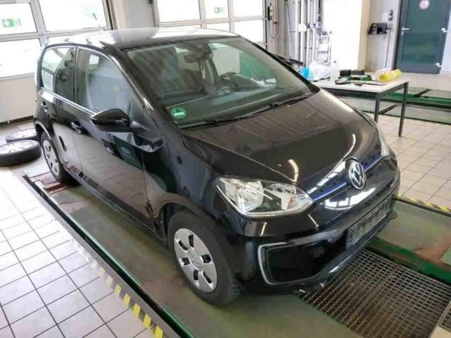 Volkswagen up! e-up! MOVE KLIMA+SHZ+GRA+PDC+RFK+DAB+MFL+CCS Noir - 2