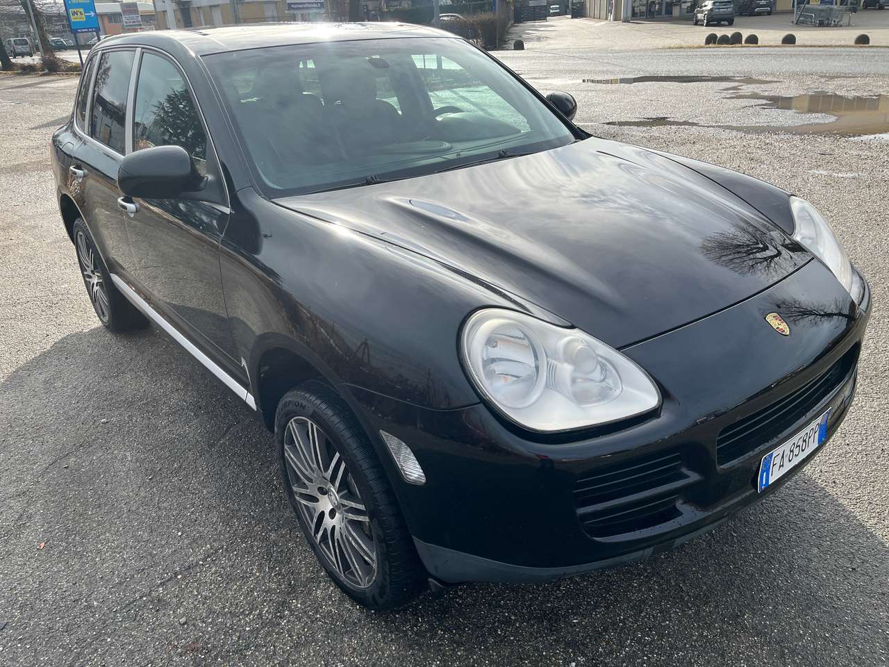 Porsche Cayenne 3.2 250cv Tipronic ASI + CRS a libretto