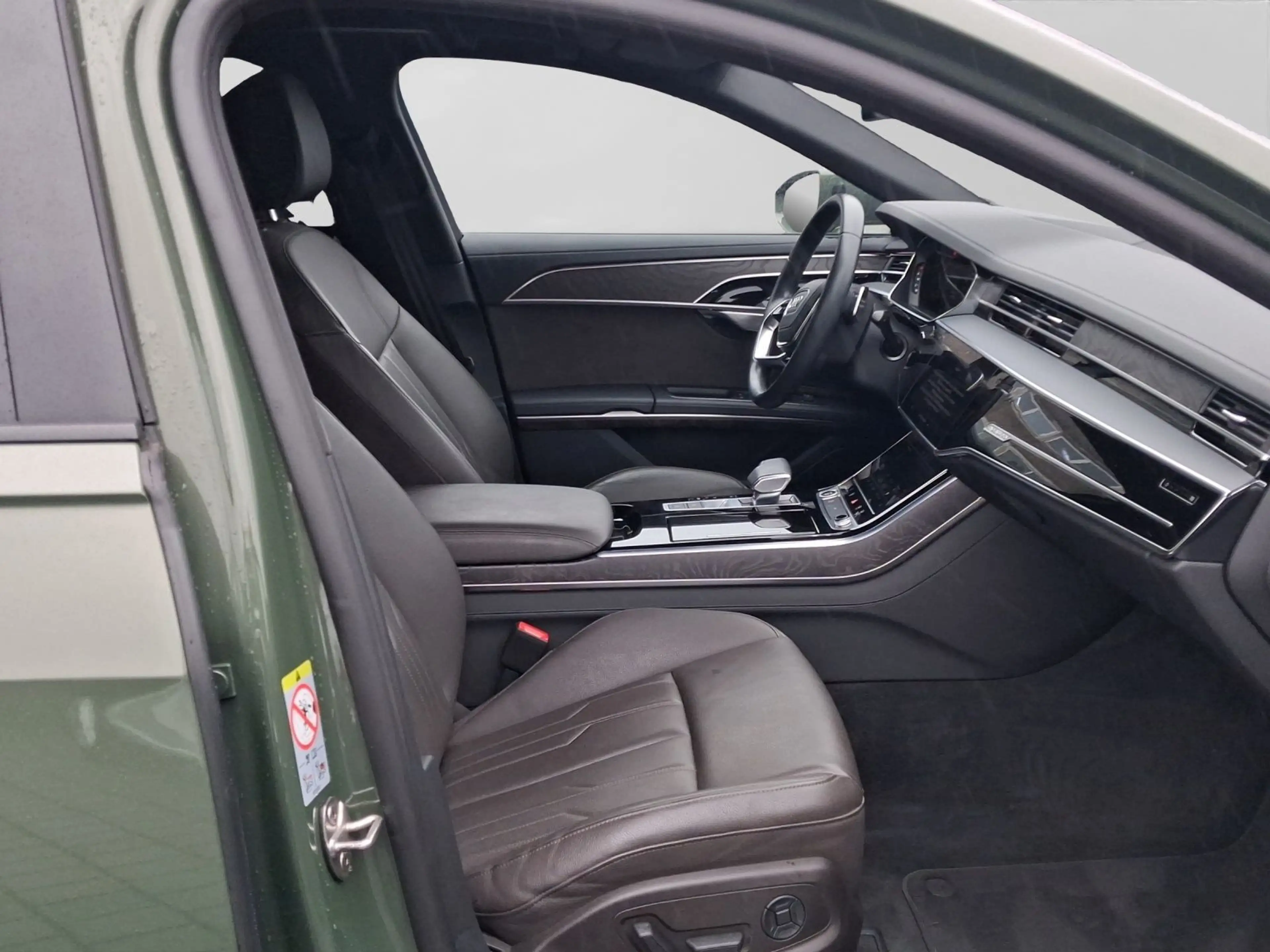 Audi A8 50 TDI Q S LINE HD-MATRIX LM21 OPS+ PDC+ — photo 4