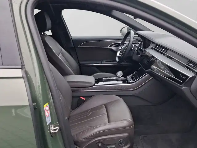 Audi A8 view 4