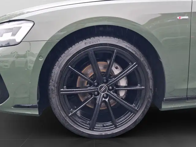 Audi A8 view 7
